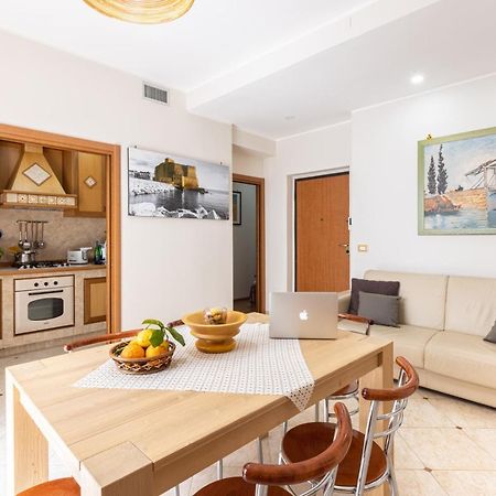 Sorrentovibes - Spacious 3 Bedrooms Apartment In Sorrento Oldtown Bagian luar foto