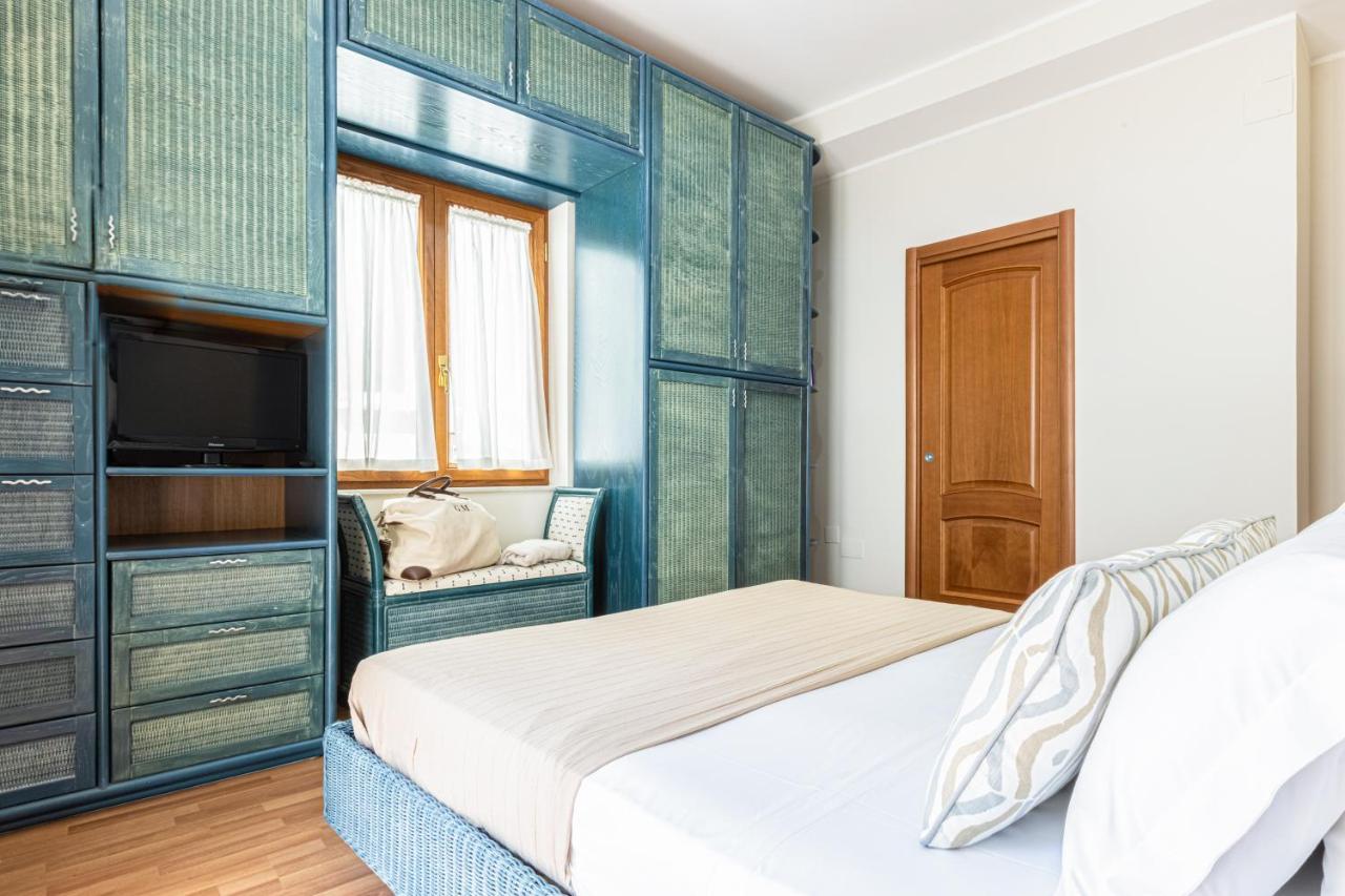 Sorrentovibes - Spacious 3 Bedrooms Apartment In Sorrento Oldtown Bagian luar foto