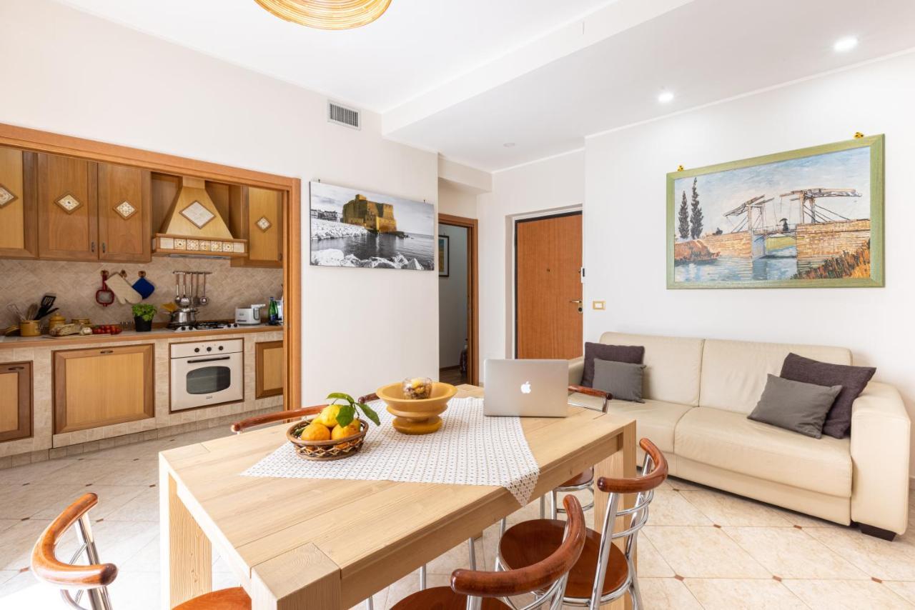 Sorrentovibes - Spacious 3 Bedrooms Apartment In Sorrento Oldtown Bagian luar foto